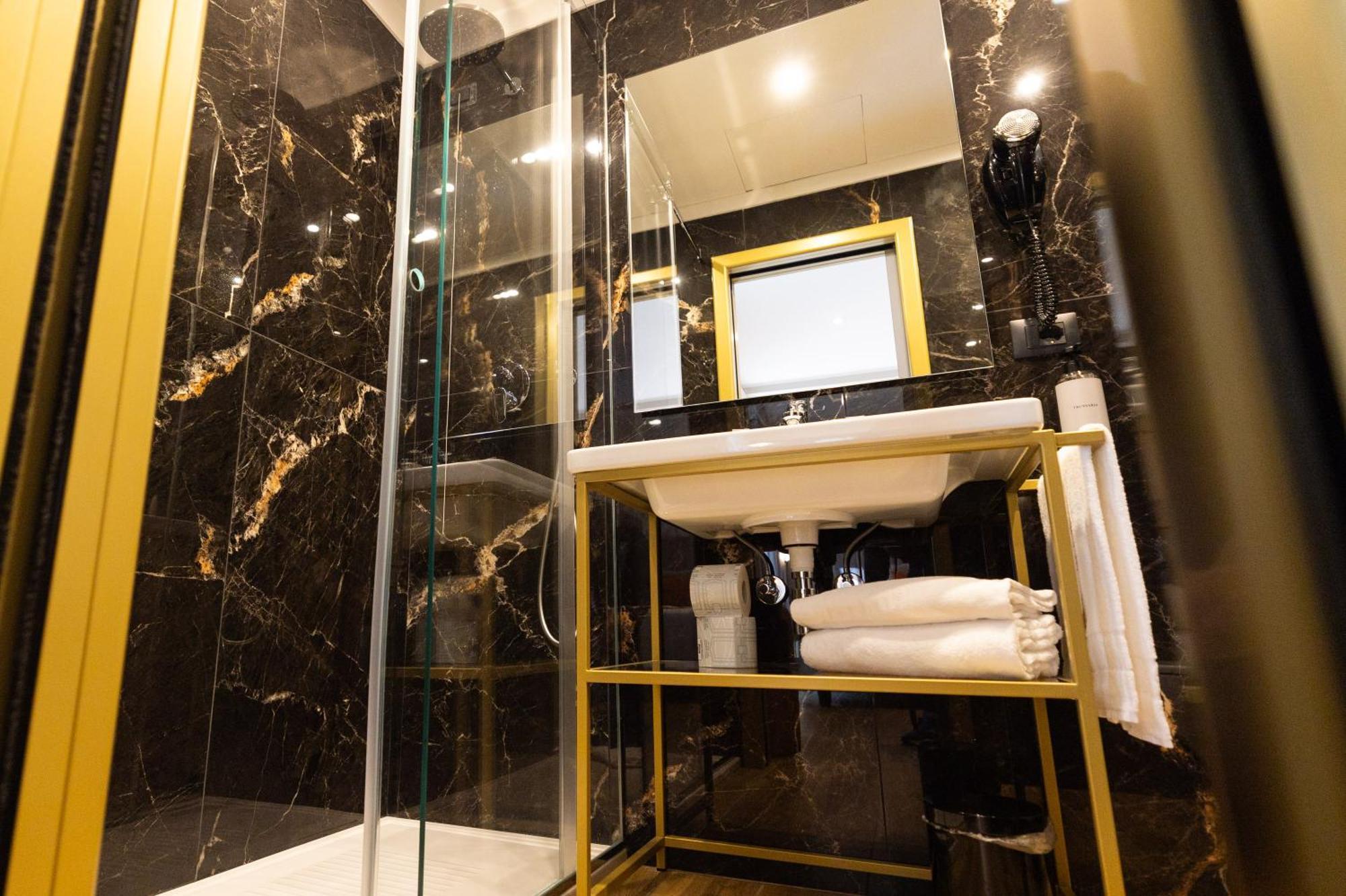 Mavi Luxury Suites 로마 외부 사진